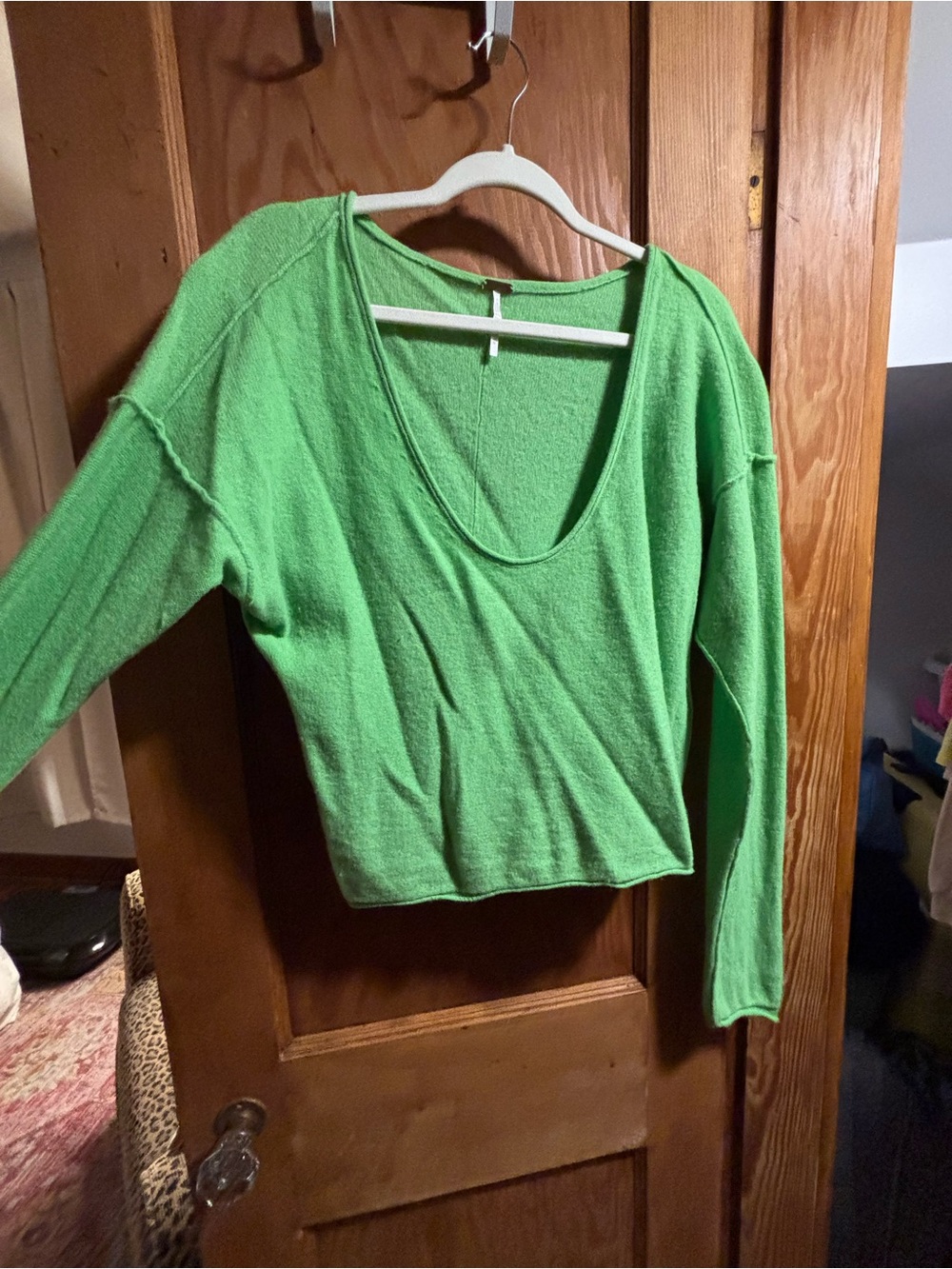 Free People Green Women's Scoop Neck Long Sleeve Cashmere top